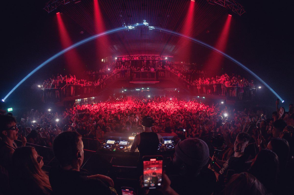 DJ EZ > NX NEWCASTLE > FRI 2 OCT — 1